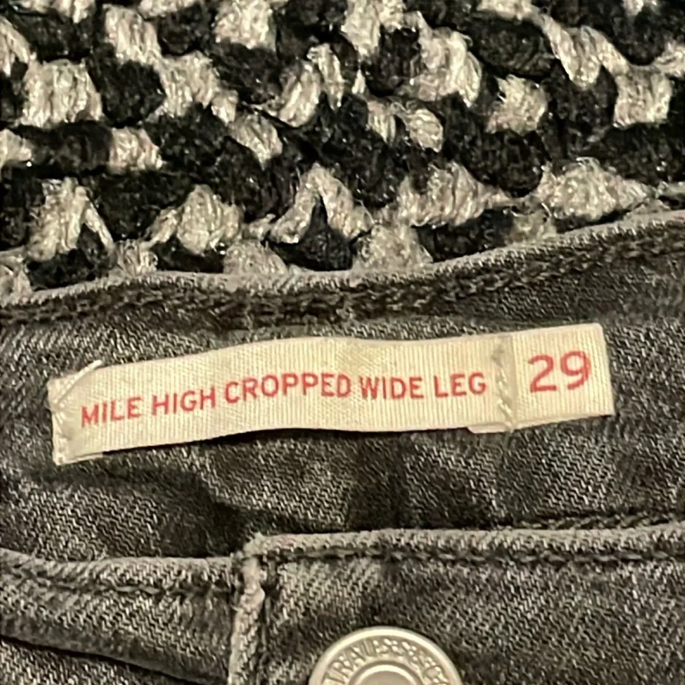 Levi’s Mile High Cropped Wide Leg Jeans Women’s Sz 29 High Waist Classic Casual - Picture 3 of 10
